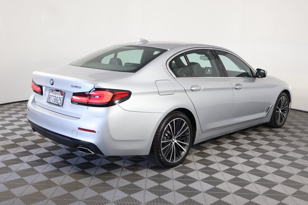 Used 2021 BMW 540i w/ Premium Package RWD image 4