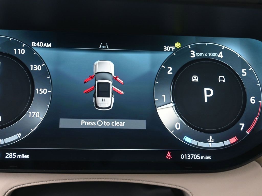 Used 2024 Land Rover Range Rover SE image 8