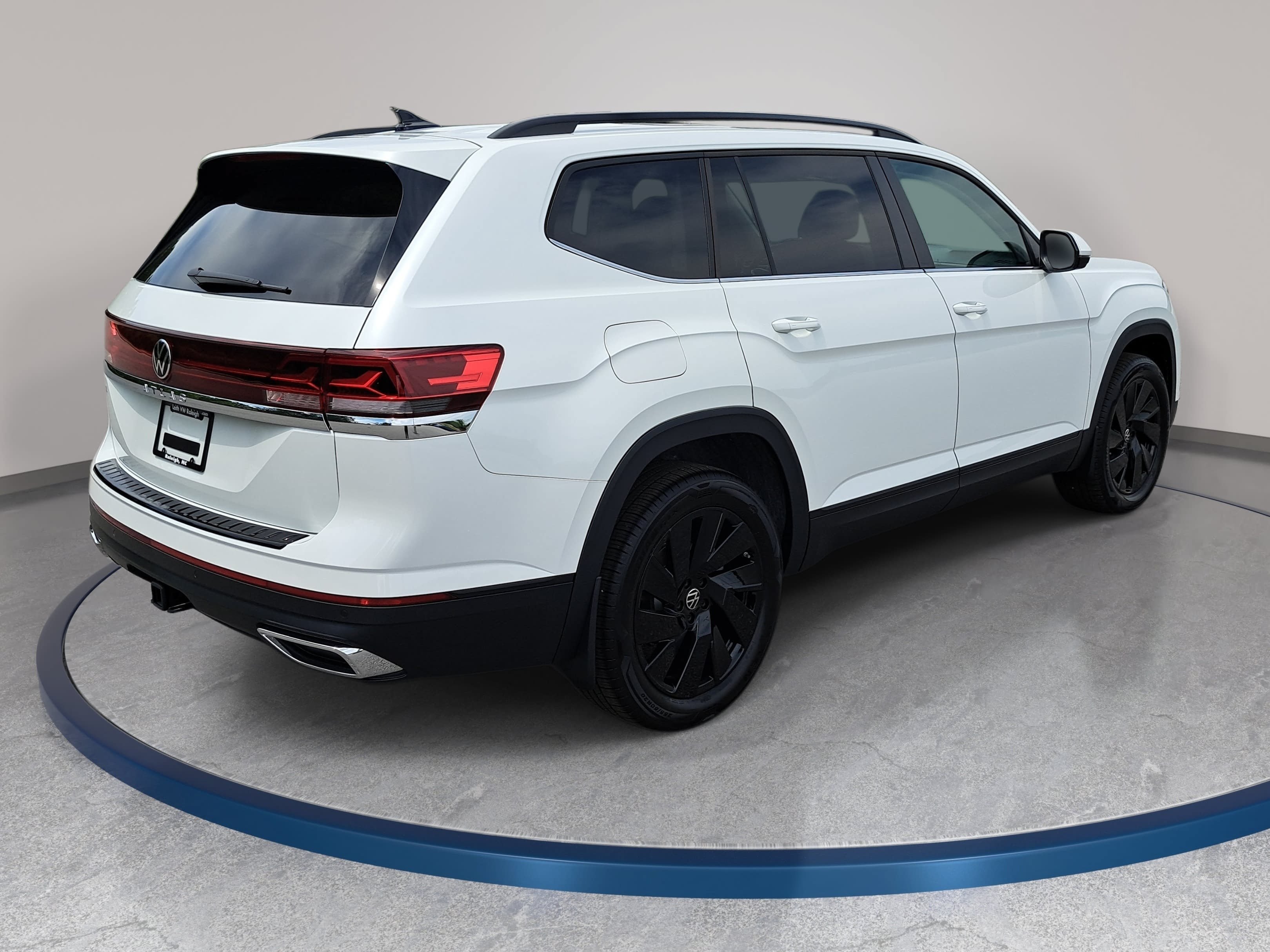 New 2026 Volkswagen Atlas SE FWD image 5