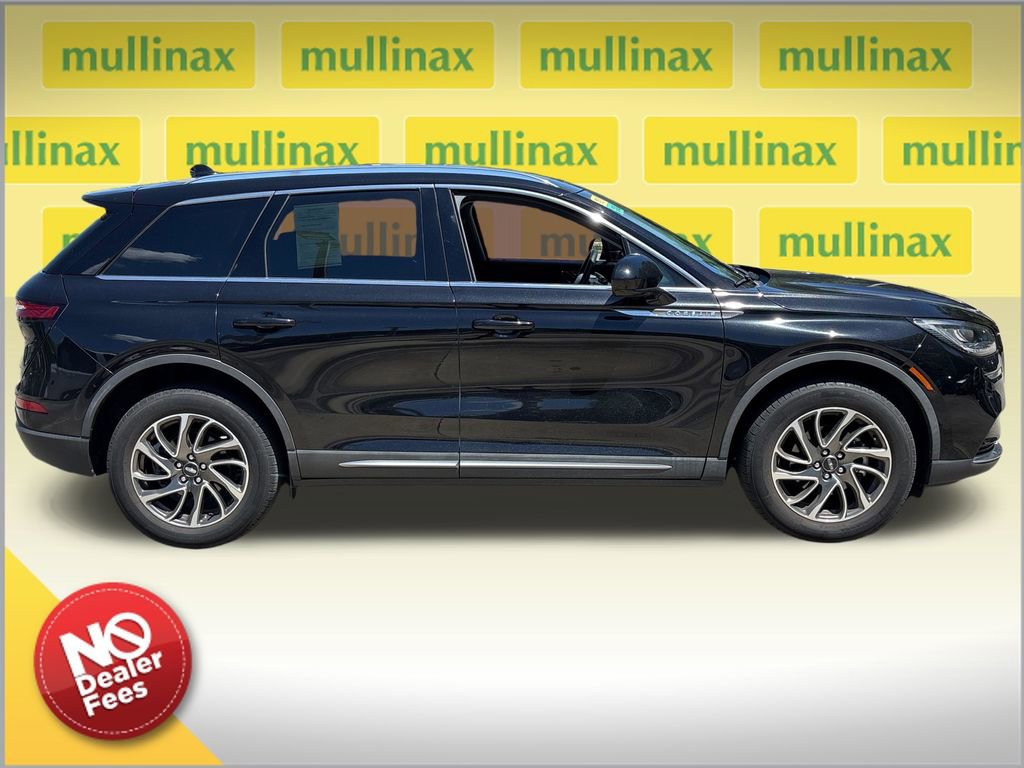 Used 2020 Lincoln Corsair AWD w/ Equipment Group 101A image 2