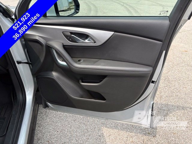 Used 2022 Chevrolet Blazer LT FWD image 32