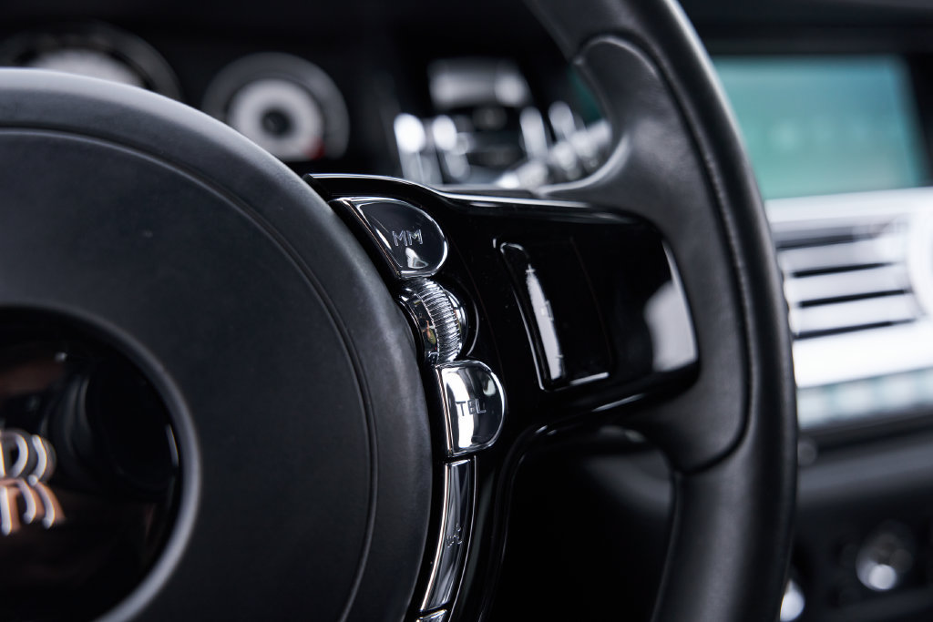 Used 2015 Rolls-Royce Wraith RWD image 58