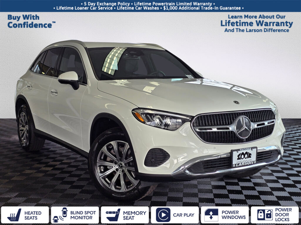Used 2024 Mercedes-Benz GLC 300 4MATIC image 1