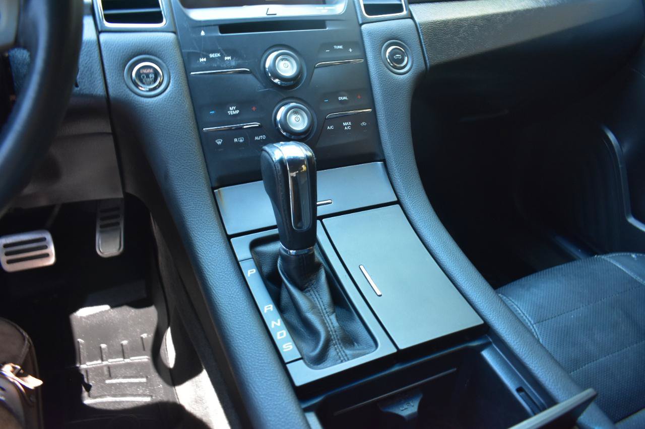 Used 2015 Ford Taurus SHO AWD/4WD image 35