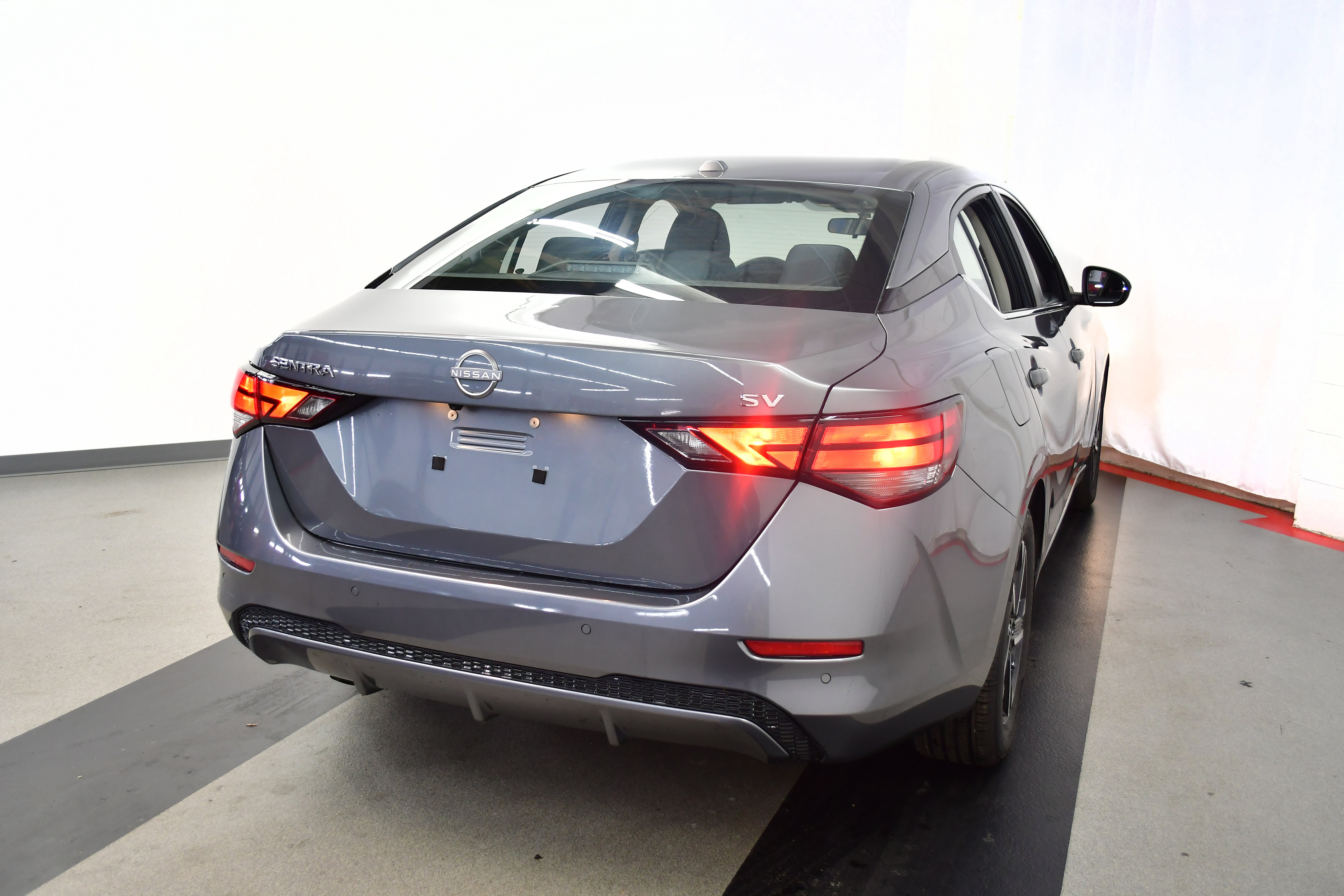 Used 2024 Nissan Sentra SV FWD image 7