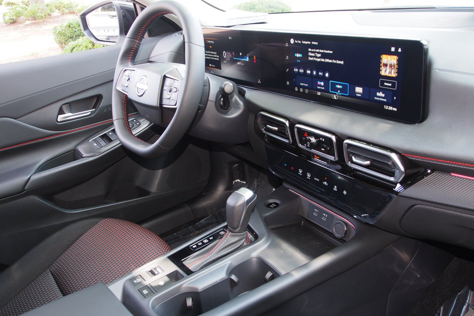 New 2026 Nissan Sentra SR w/ Floor Mat Package FWD image 10