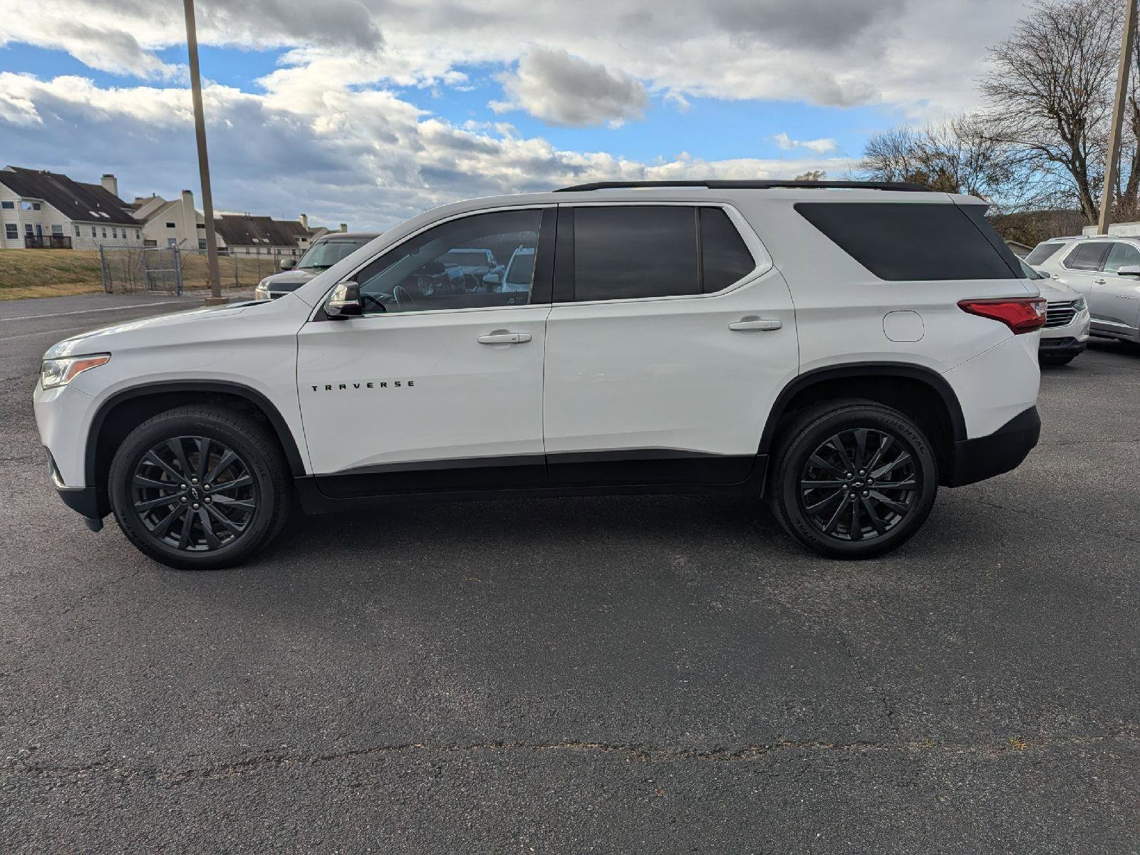 Used 2019 Chevrolet Traverse LT w/ LPO, Blackout Package image 5