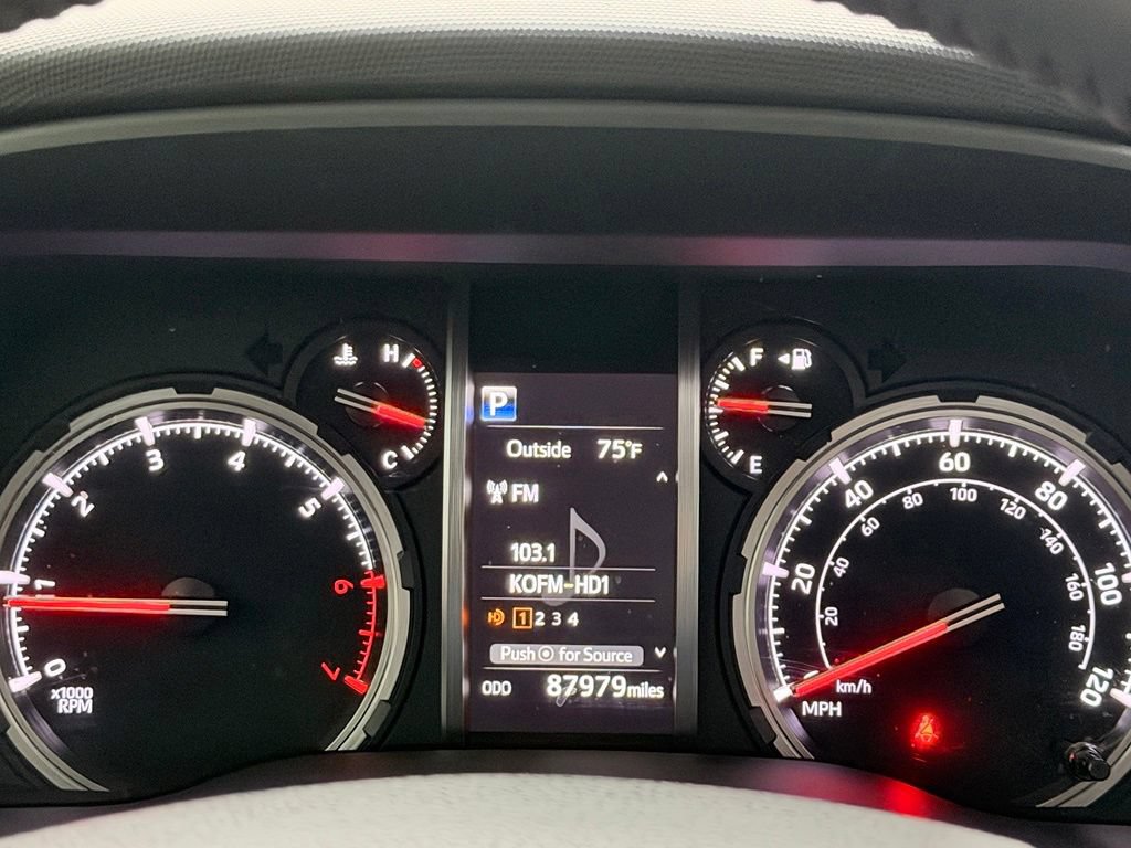 Used 2021 Toyota 4Runner TRD Off-Road Premium w/ Moonroof Package AWD/4WD image 19