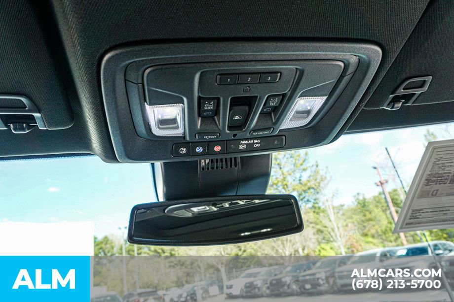 Used 2026 GMC Sierra 3500 AT4 image 33