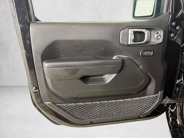 Used 2023 Jeep Gladiator Sport AWD/4WD image 10