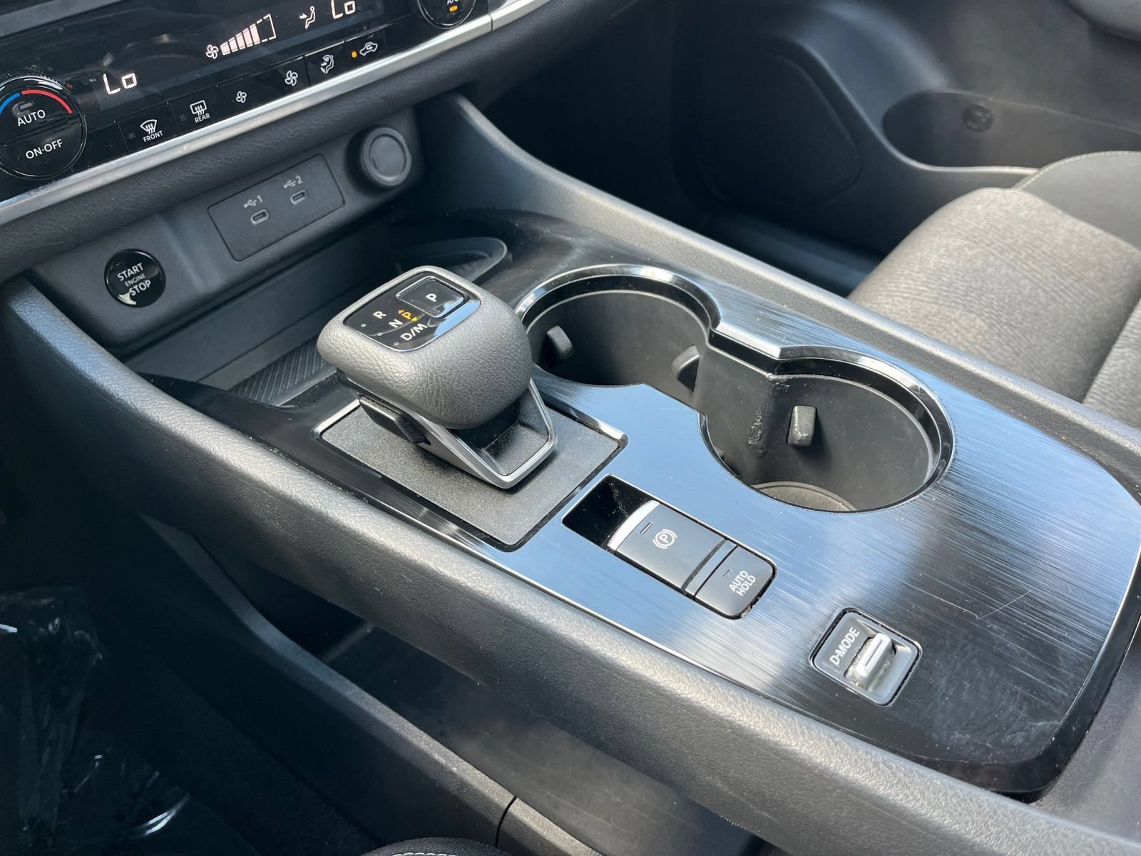 Used 2025 Nissan Rogue SV FWD image 43