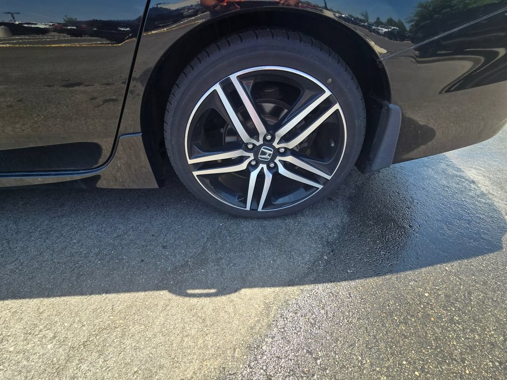 Used 2017 Honda Accord Sport image 6