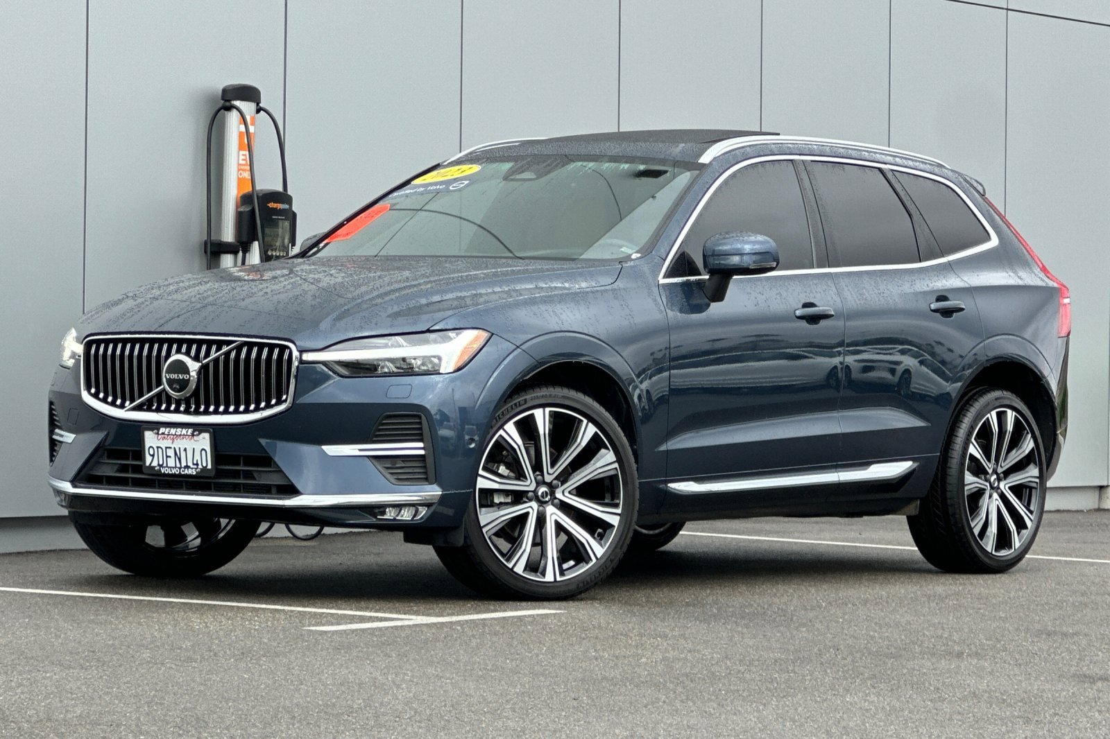 Used 2023 Volvo XC60 B5 Ultimate w/ Climate Package