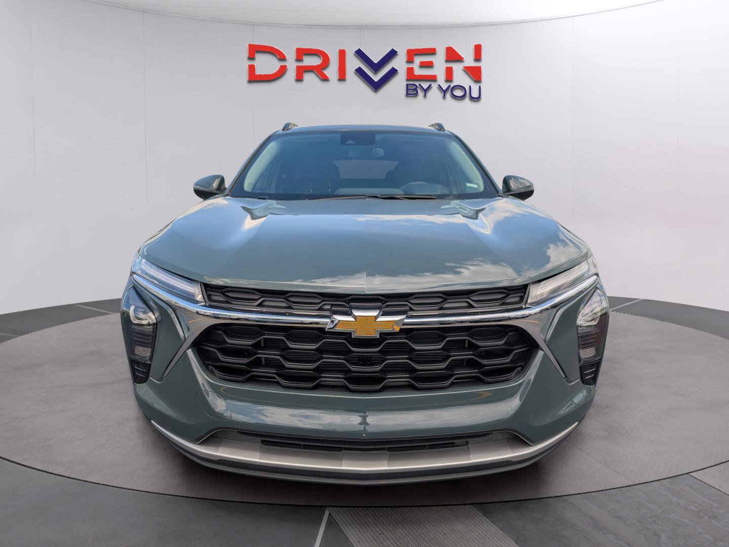 Used 2025 Chevrolet Trax LT image 8