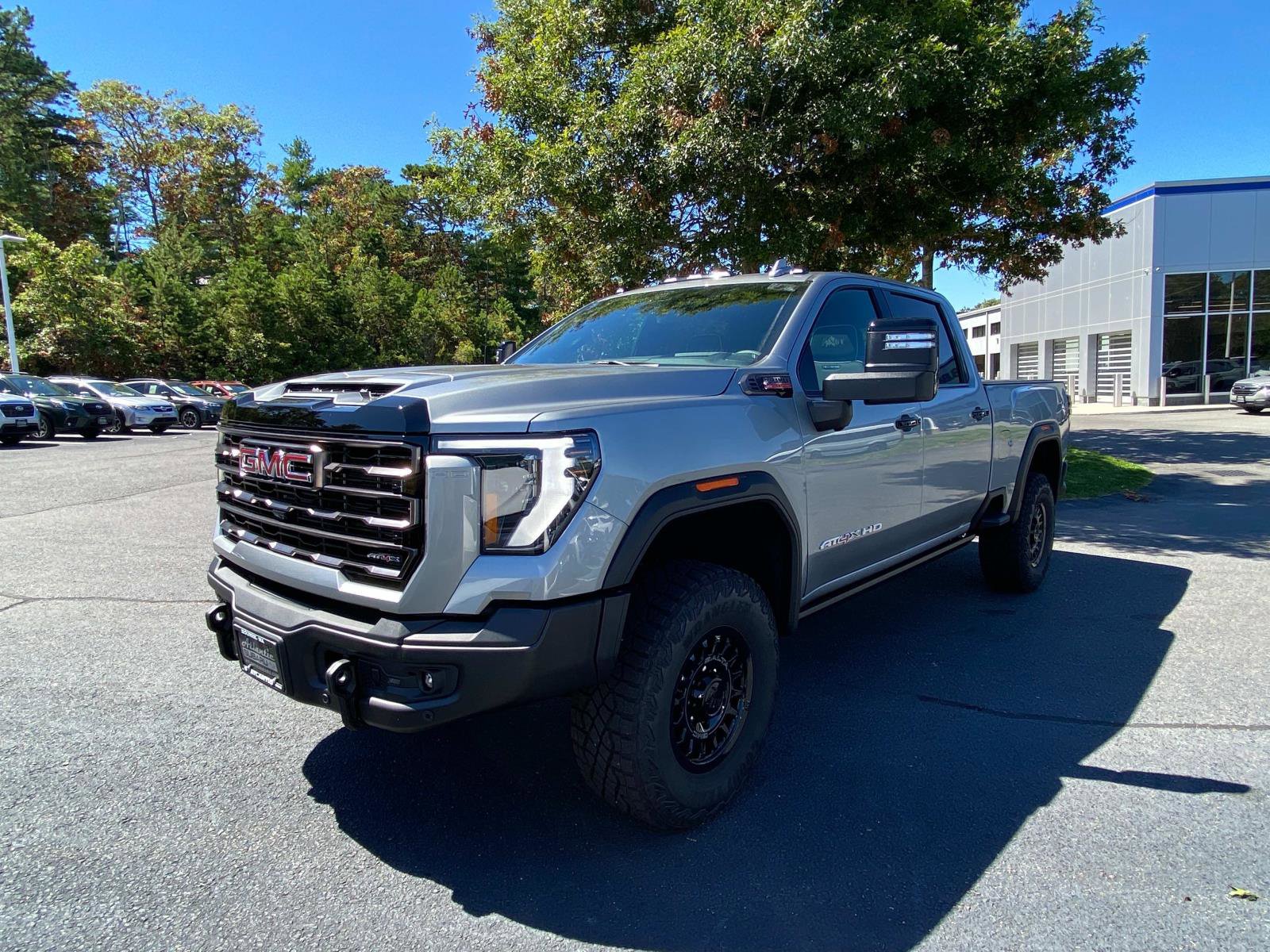 Used 2025 GMC Sierra 2500 AT4X w/ AT4X AEV Edition image 3