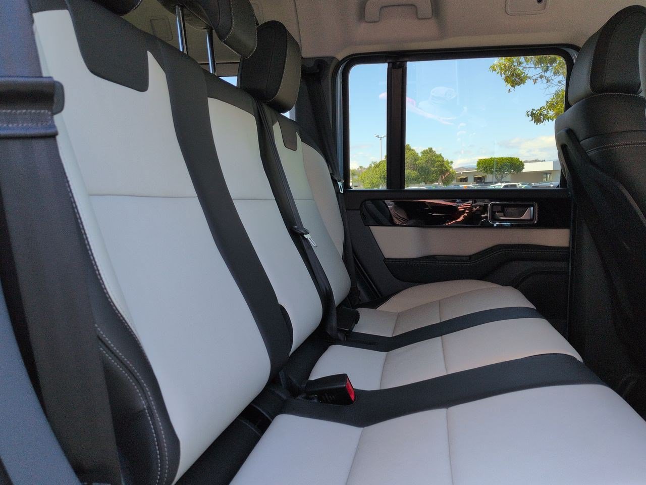 Used 2025 INEOS Grenadier AWD/4WD image 24