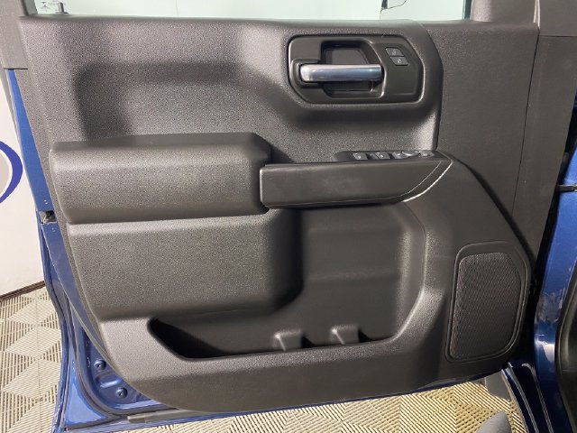 Used 2022 Chevrolet Silverado 1500 Custom Trail Boss w/ Safety Confidence Package AWD/4WD image 11
