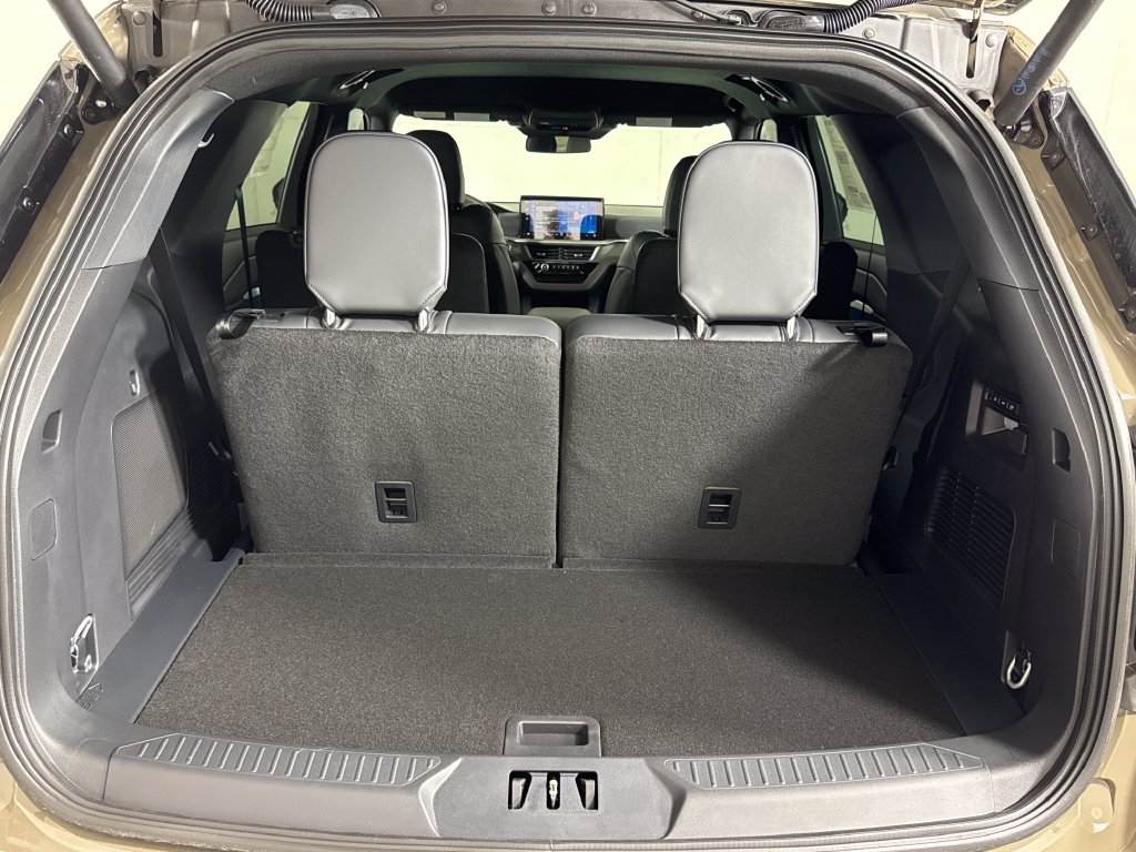 New 2026 Ford Explorer ST AWD/4WD image 24