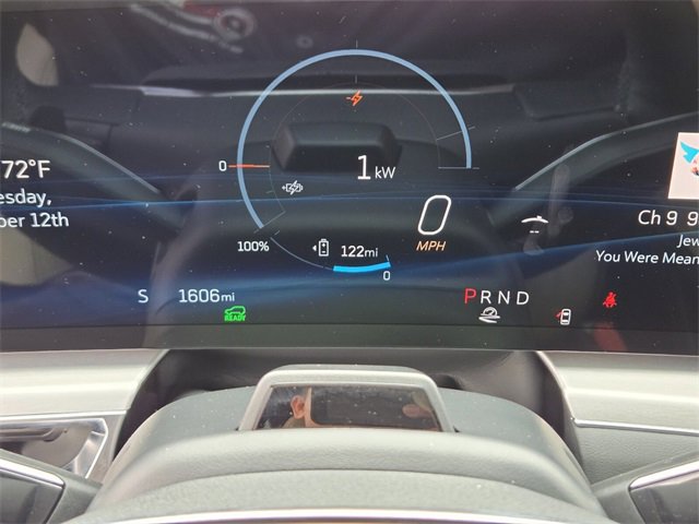 New 2025 Cadillac Lyriq Luxury image 24