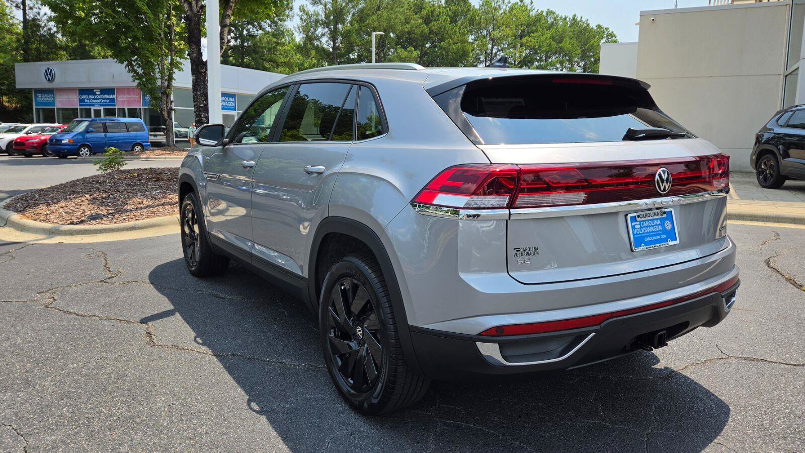New 2026 Volkswagen Atlas Cross Sport SE AWD/4WD image 3