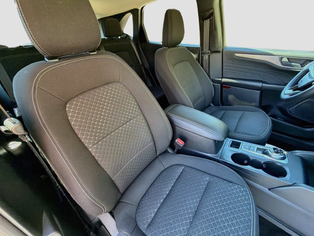 Used 2024 Ford Escape Active w/ Tech Pack #1 AWD/4WD image 30