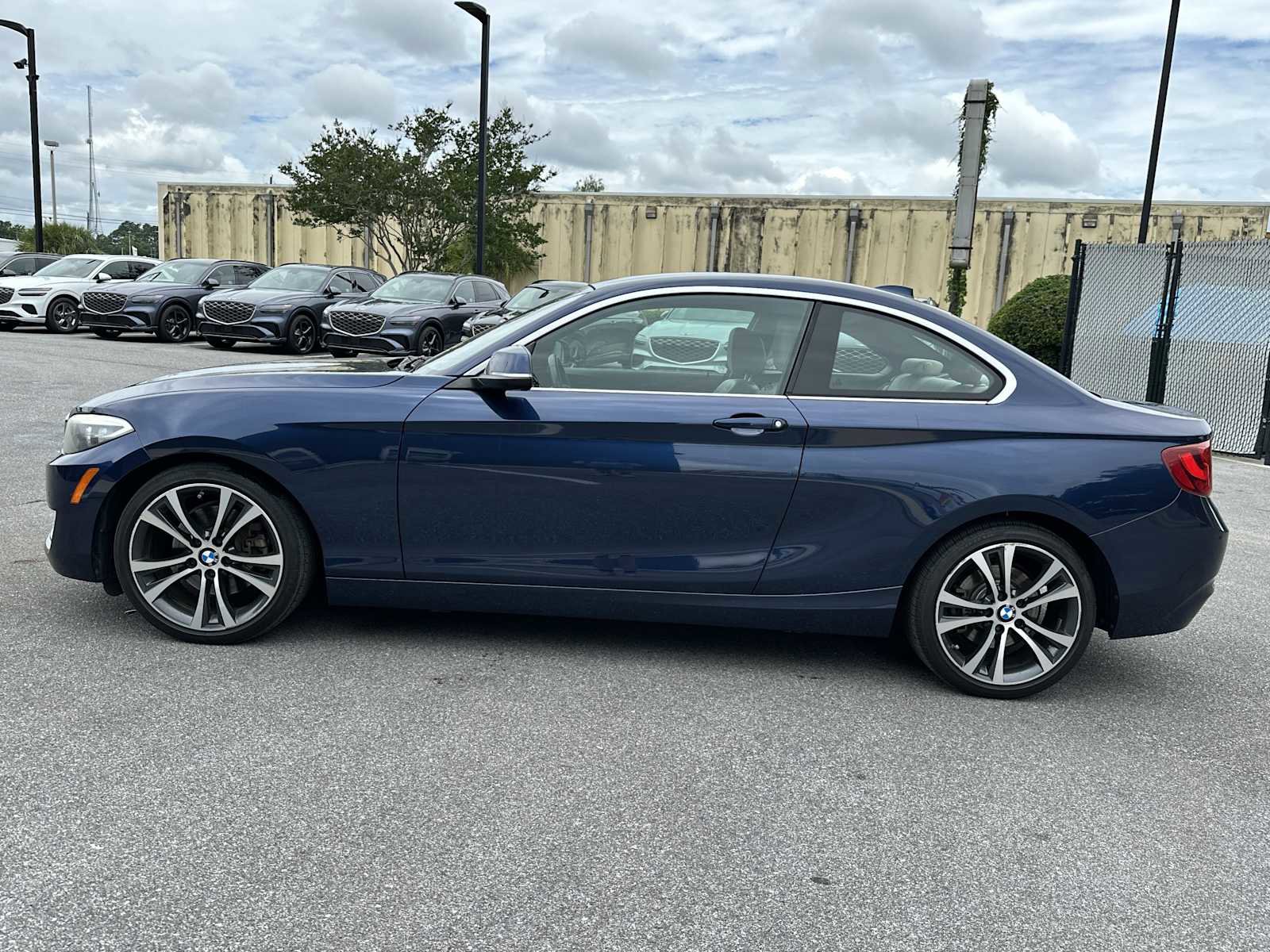 Used 2017 BMW 230i Coupe RWD image 4