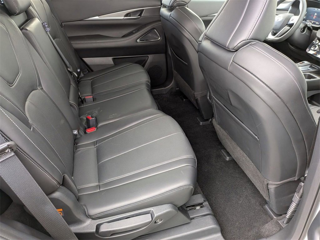 Certified 2025 INFINITI QX60 Luxe image 29