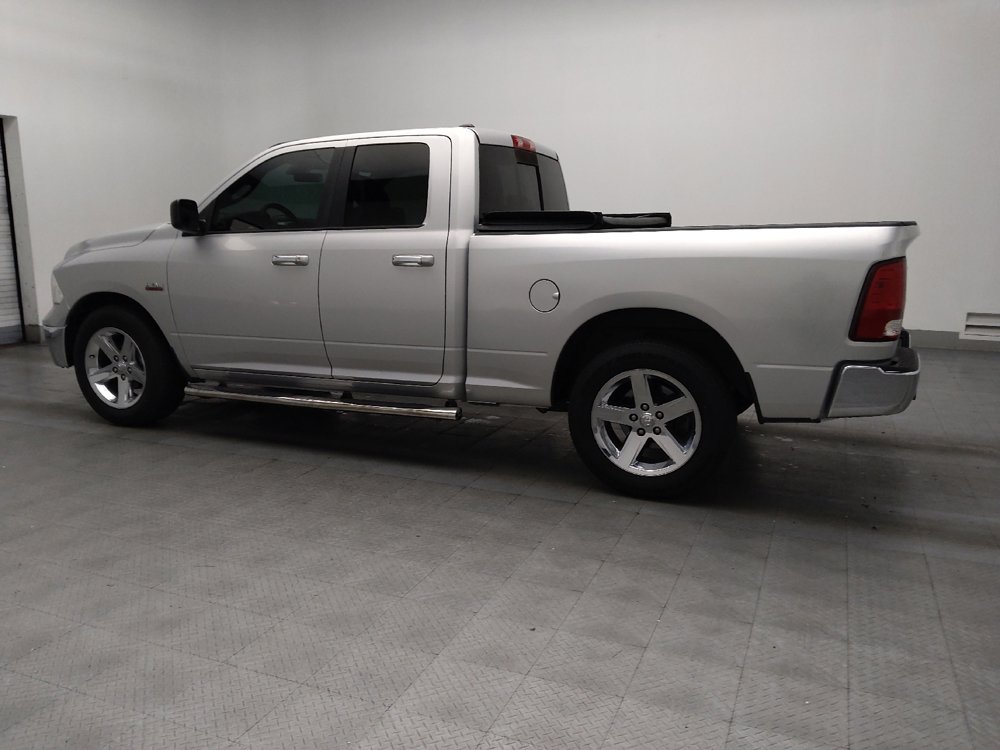 Used 2017 RAM 1500 Classic SLT image 3