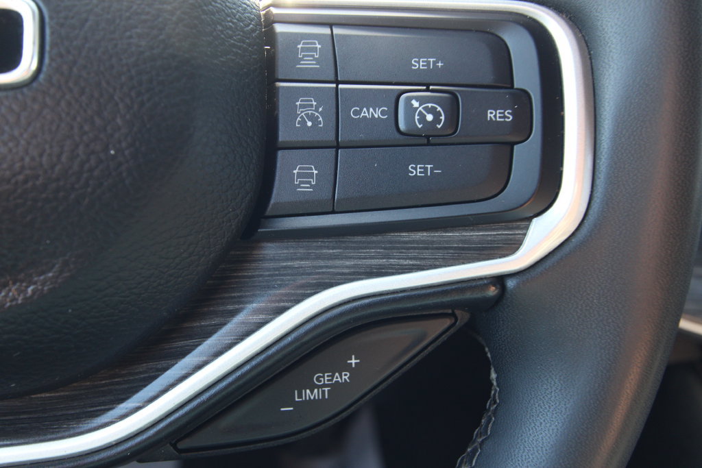 Used 2023 Jeep Wagoneer Series III w/ Preferred Equipment Group AWD/4WD image 23