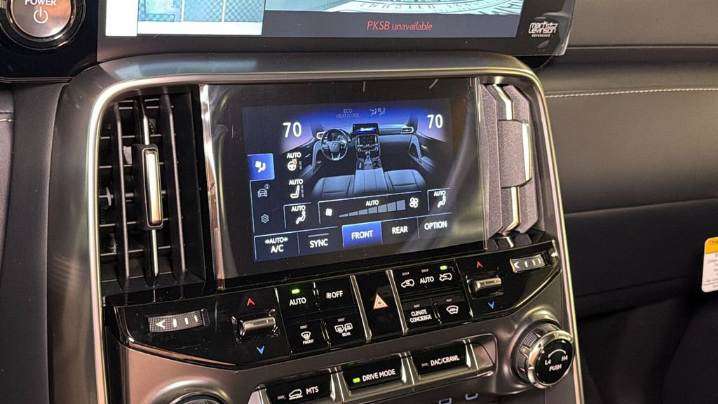 New 2026 Lexus LX 700h Luxury image 32