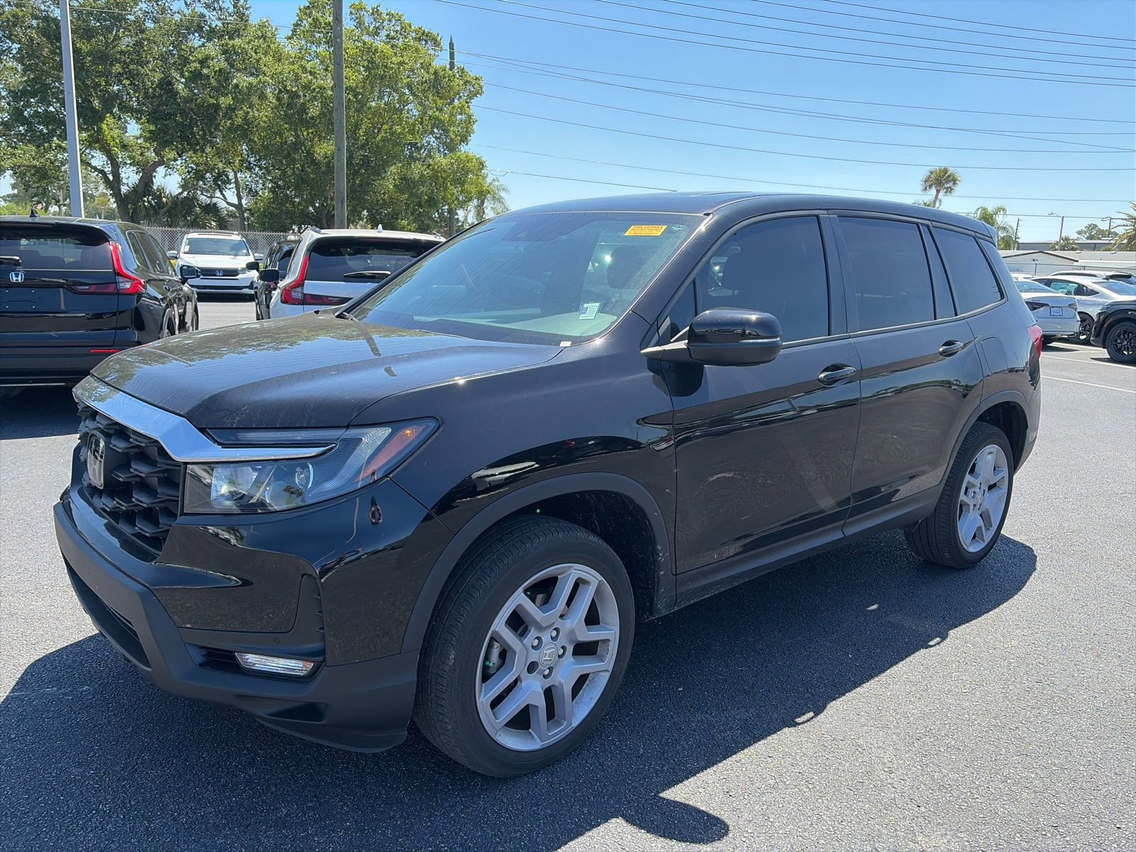 Used 2025 Honda Passport EX-L image 3