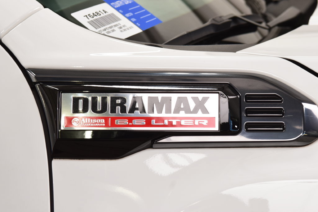 Used 2024 GMC Sierra 2500 AT4 w/ AT4 Premium Plus Package AWD/4WD image 18