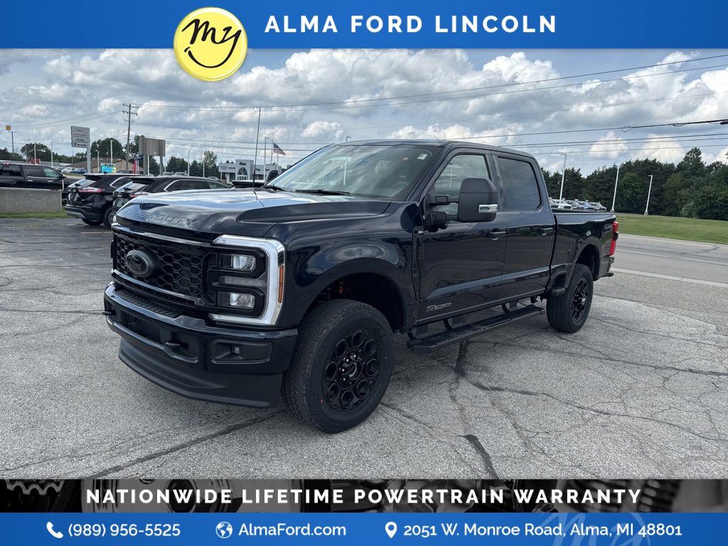 New 2025 Ford F350 XLT w/ Black Appearance Package image 4