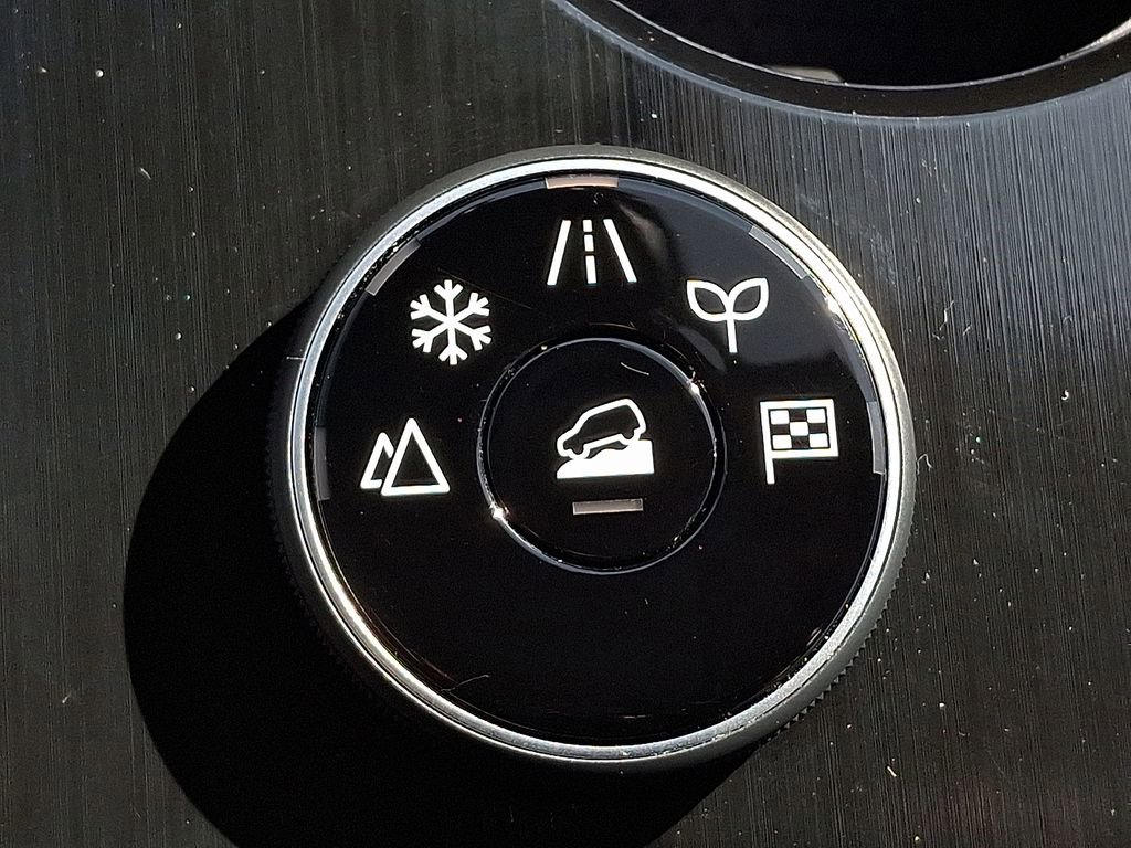 Used 2025 Nissan Rogue SV image 23