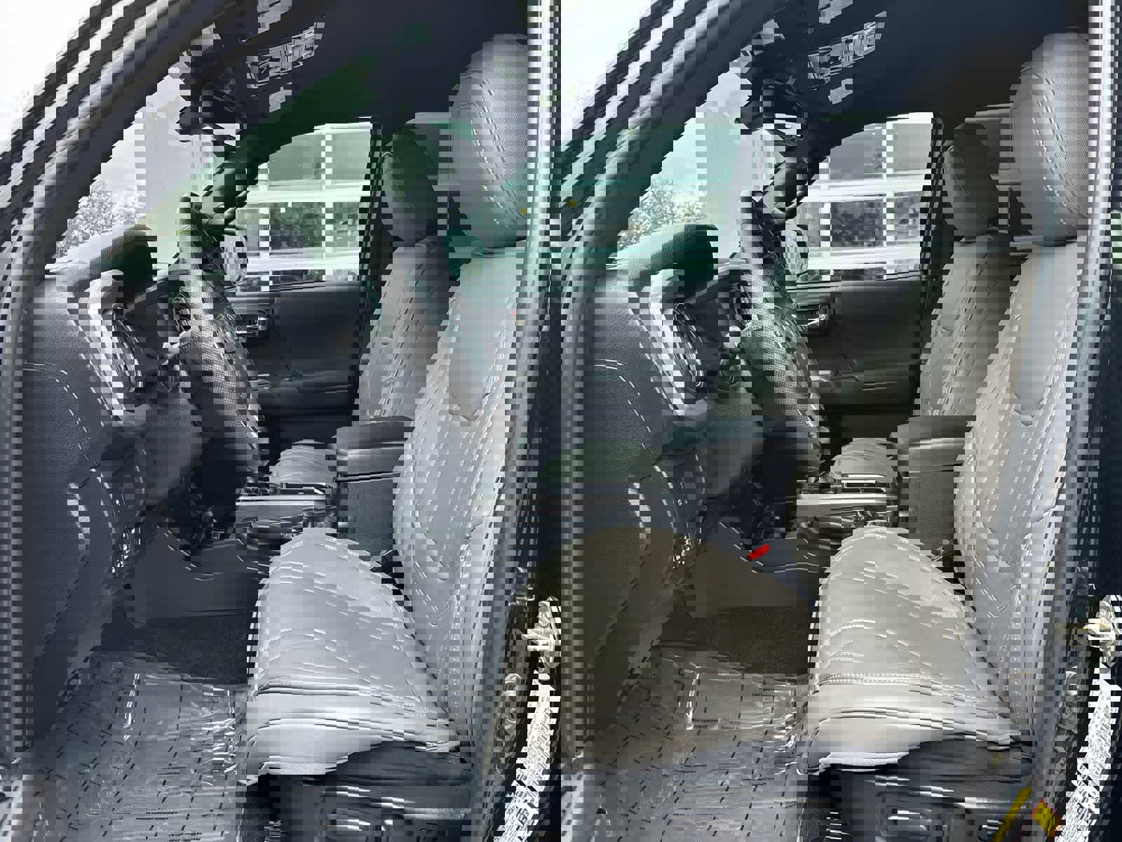 Used 2020 Toyota Tacoma TRD Off-Road w/ Technology Package image 9