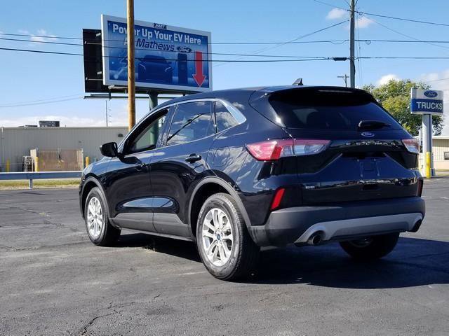 Used 2022 Ford Escape SE w/ Cold Weather Package image 6