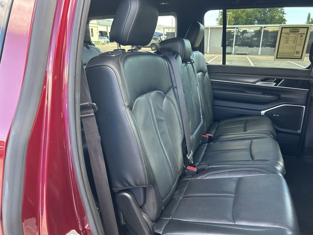 Used 2023 Jeep Wagoneer Series III w/ Preferred Equipment Group image 22