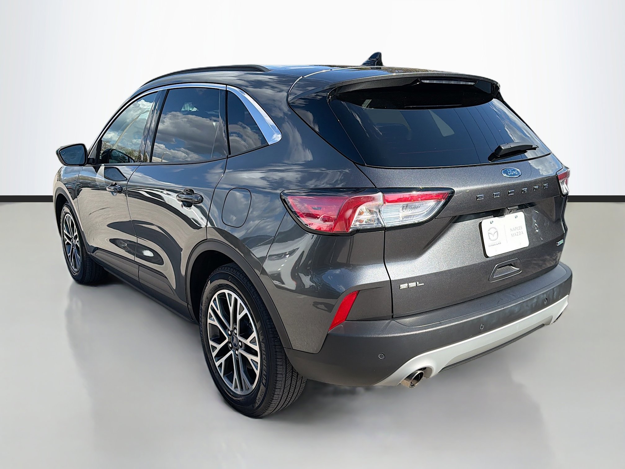 Used 2020 Ford Escape SEL image 5