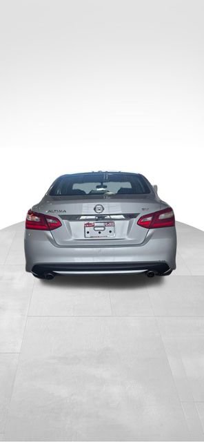 Used 2017 Nissan Altima 2.5 SV image 4