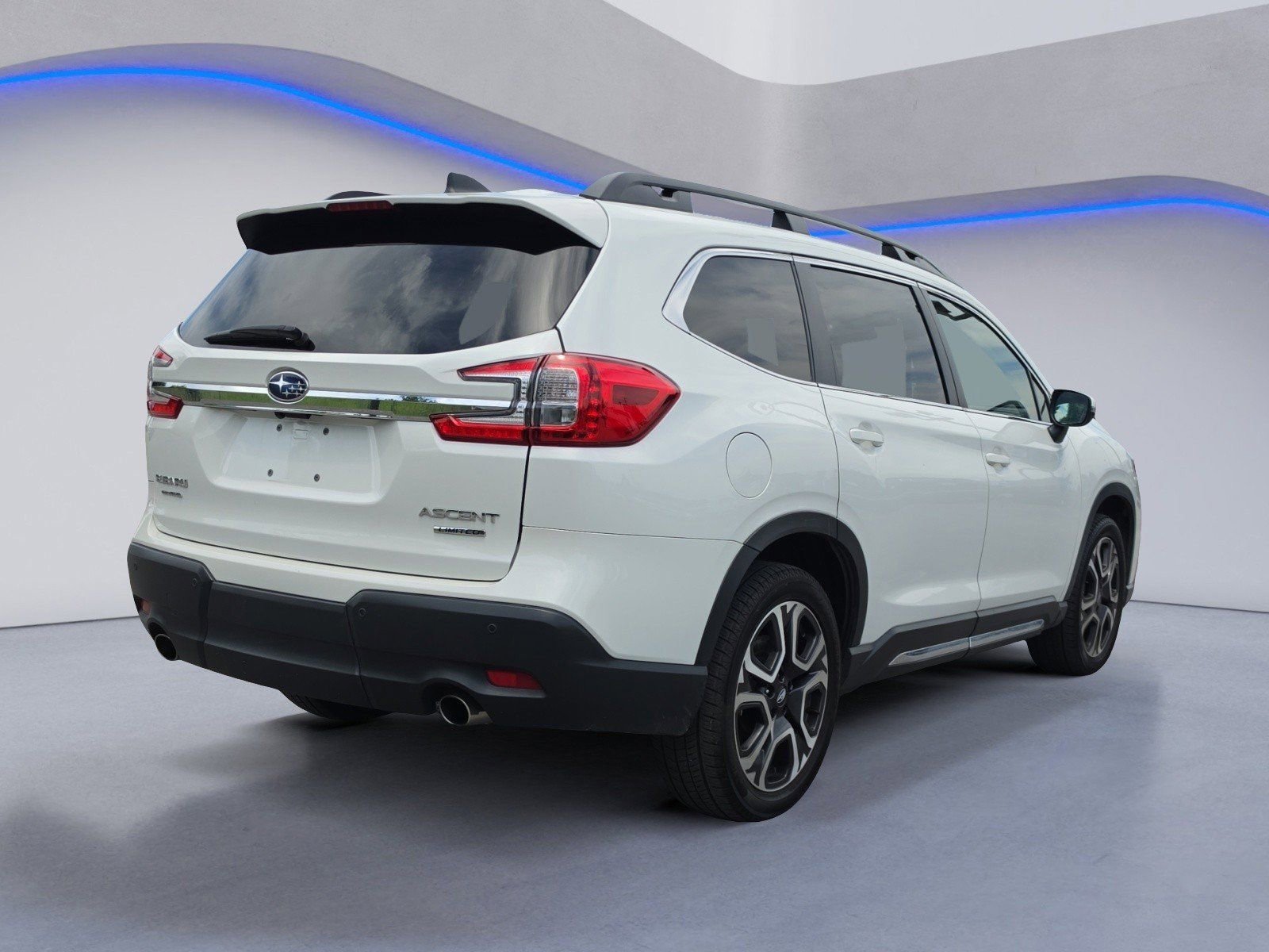Used 2023 Subaru Ascent Limited AWD/4WD image 5
