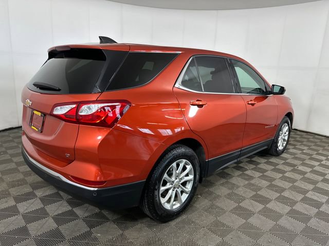 Used 2020 Chevrolet Equinox LT w/ Driver Convenience Package FWD image 3