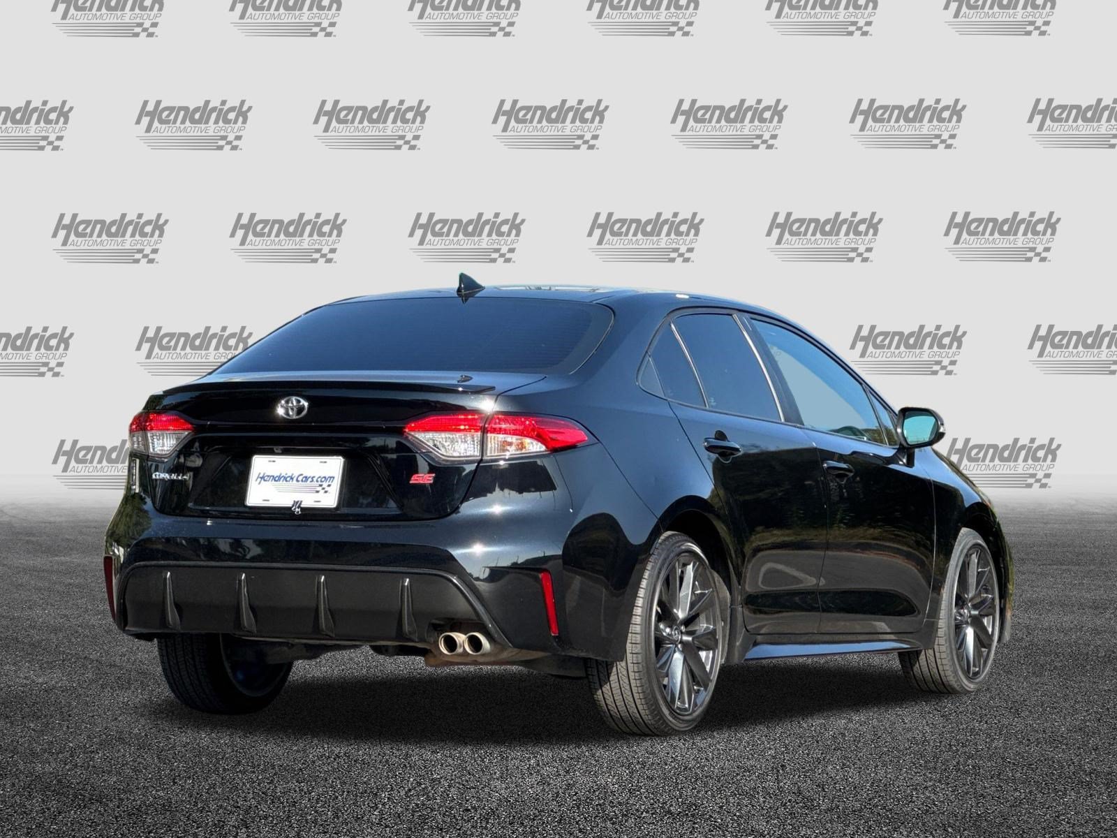 Used 2023 Toyota Corolla SE w/ Carpet Mat Package (TMS) FWD image 5