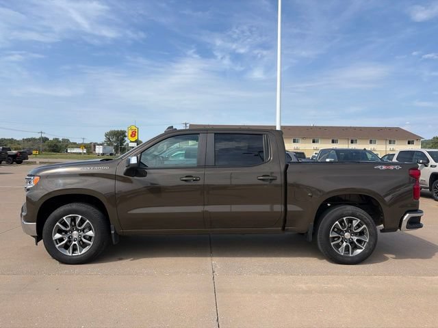 Used 2024 Chevrolet Silverado 1500 LT AWD/4WD image 6