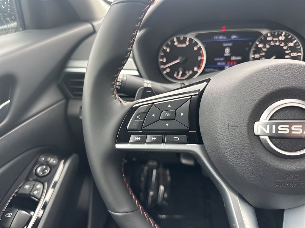Used 2025 Nissan Altima 2.5 SR image 14