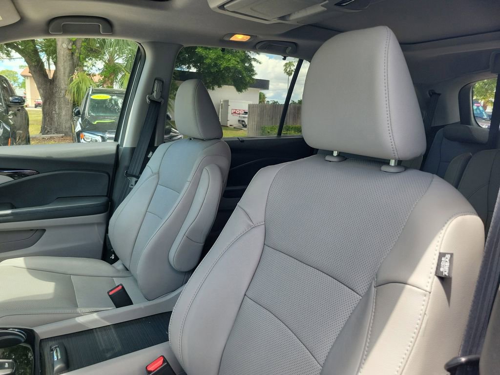 Used 2021 Honda Pilot Elite image 24