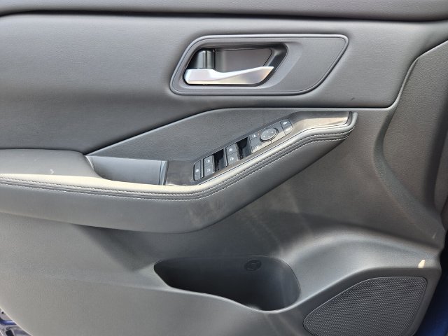 New 2026 Nissan Rogue SV FWD image 22