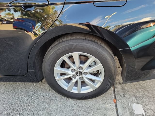 Used 2025 Toyota Camry LE w/ Convenience Package FWD image 5