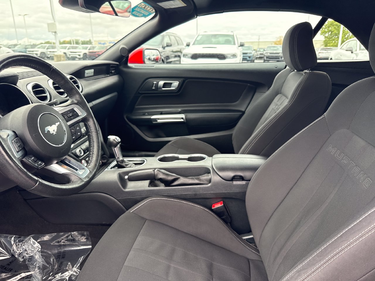 Used 2022 Ford Mustang Convertible RWD image 10