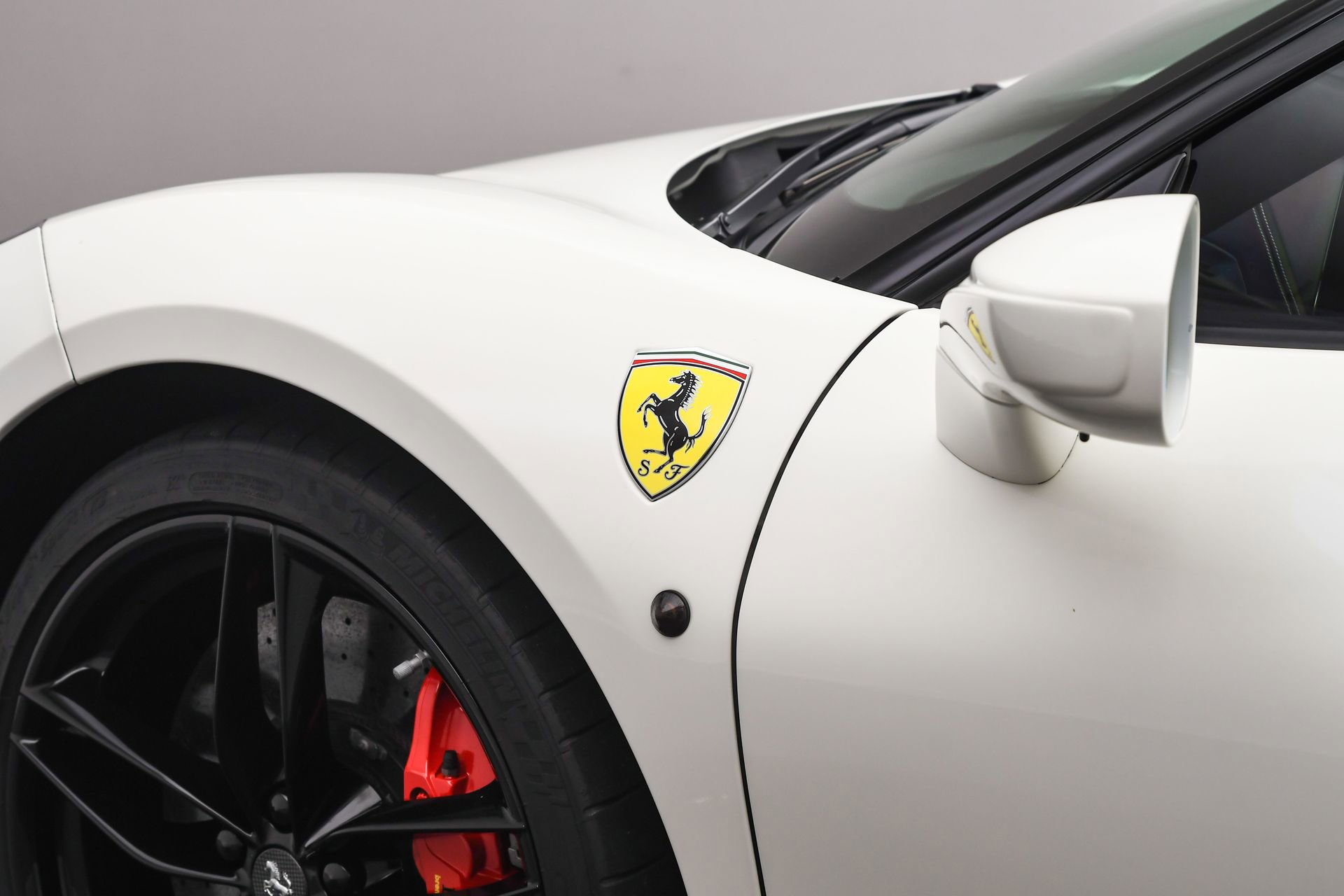 Used 2016 Ferrari 488 GTB image 35