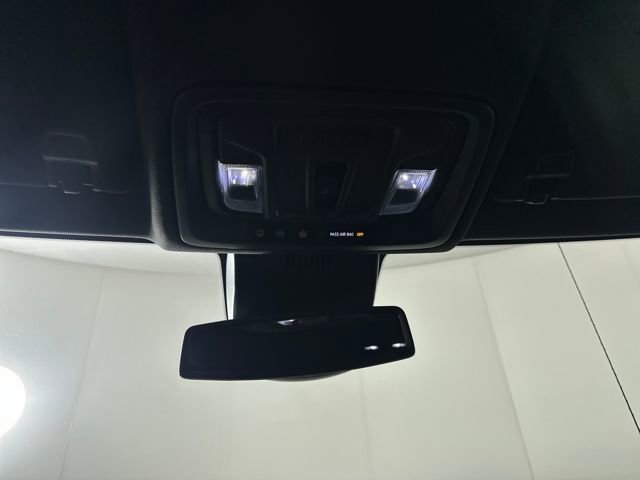 Used 2022 Chevrolet Silverado 1500 High Country image 25